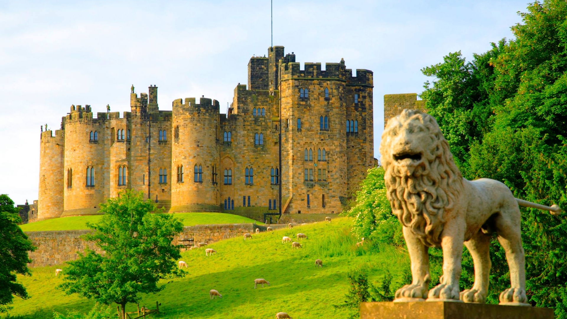 Alnwick Castle Exterior