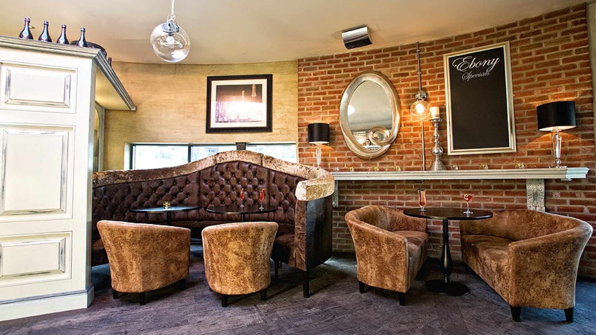 Ebony Champagne Bar Booth