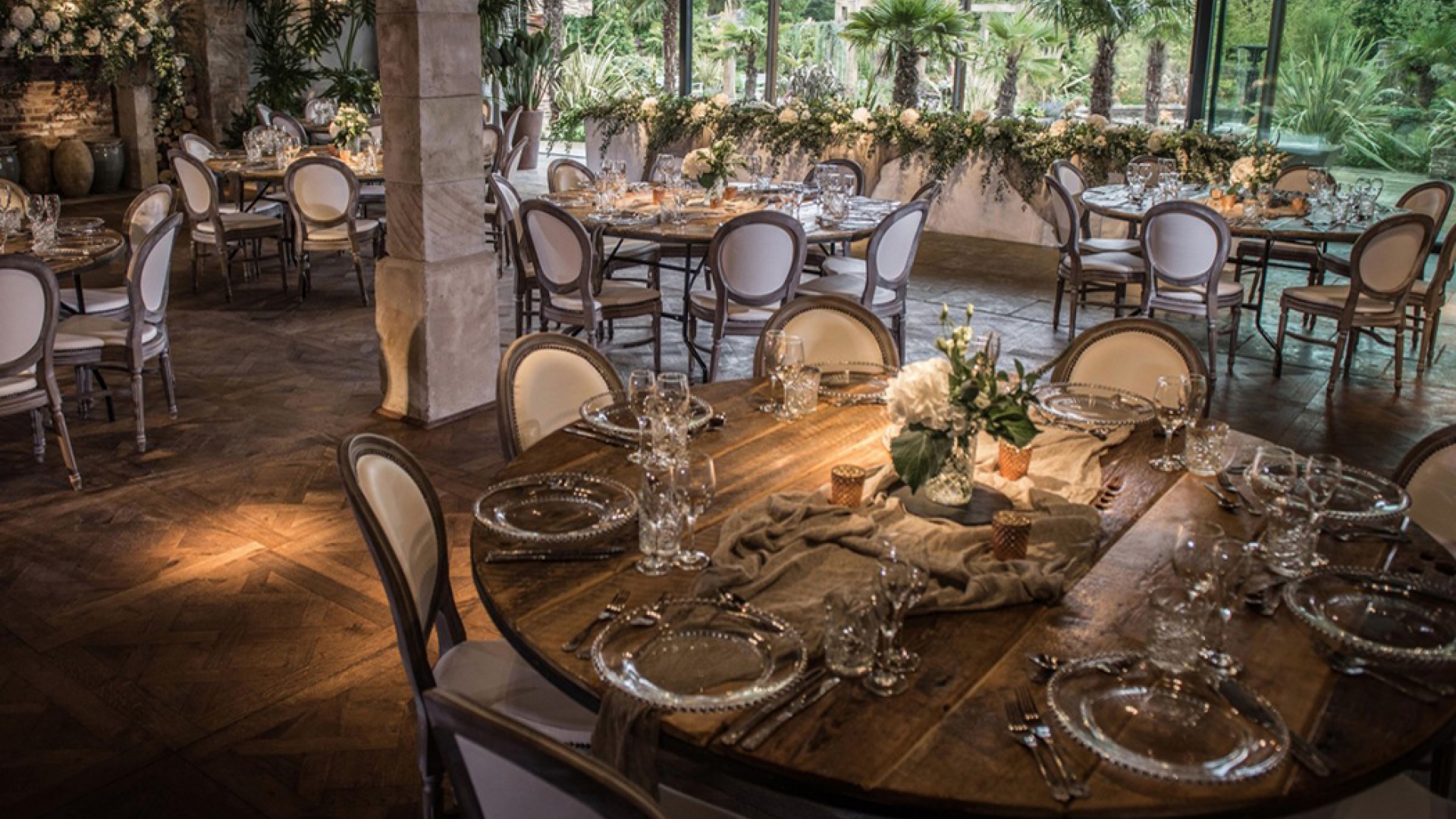 Le Petit Chateau Dining