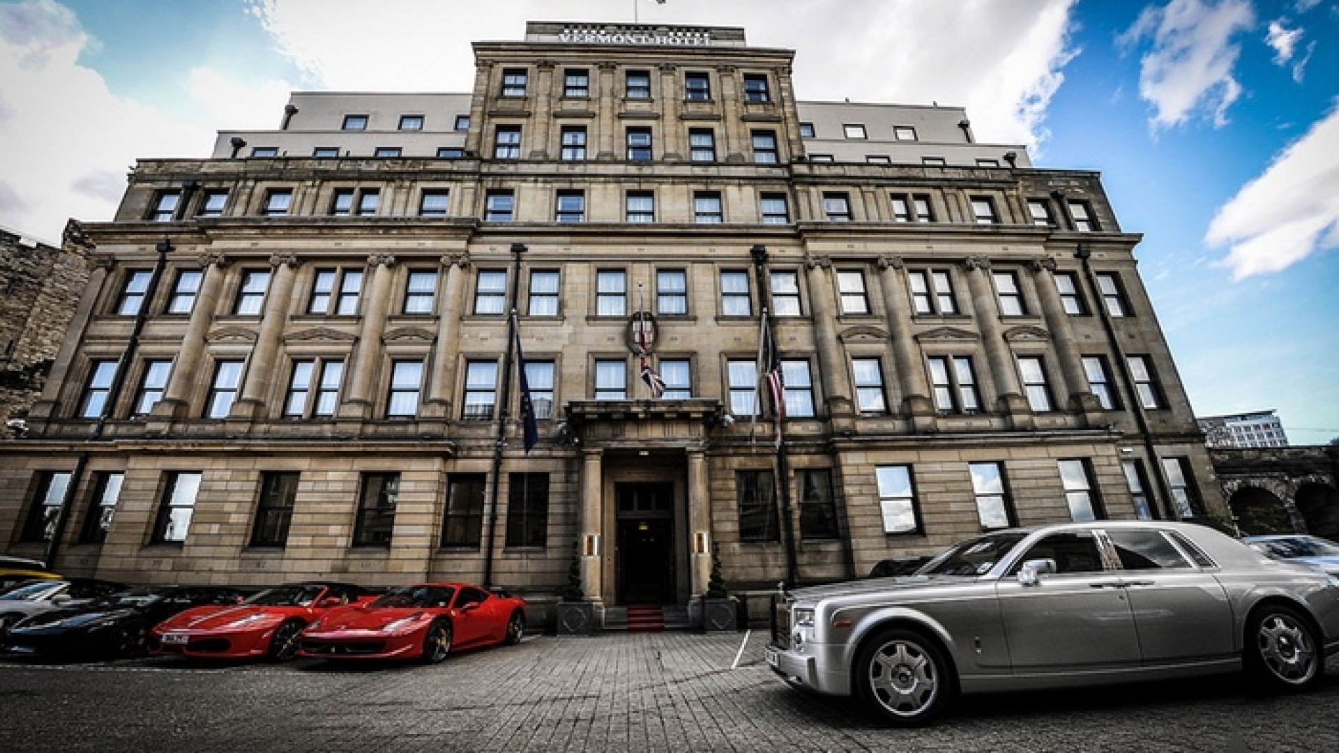 Vermont Hotel Exterior
